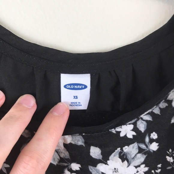 Floral top - Picture 3 of 4